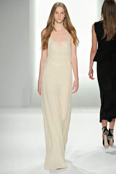 Look 30